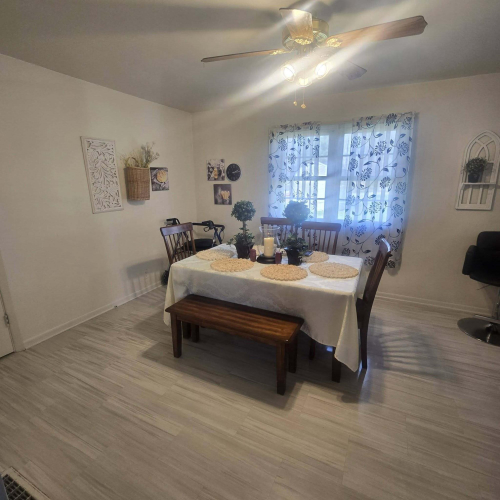 Listing Image 5