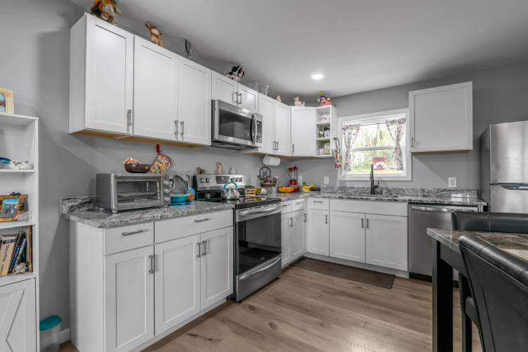 Listing Image 15