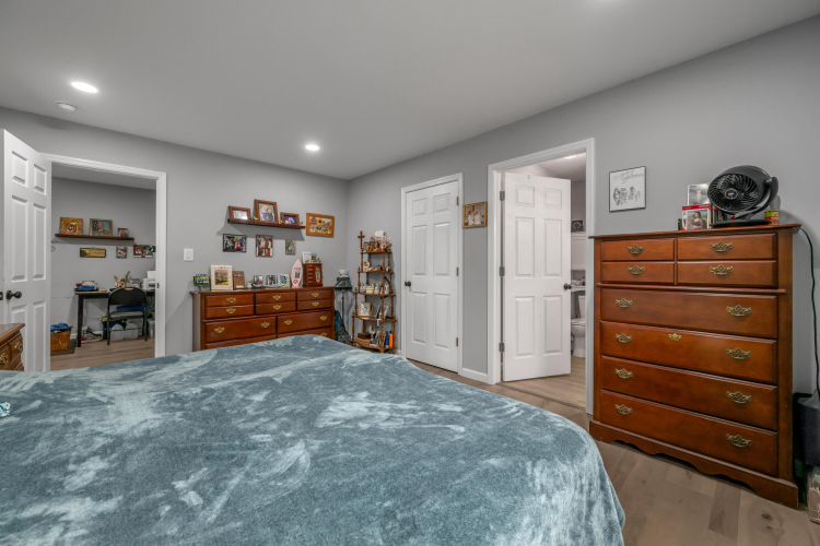 Listing Image 20