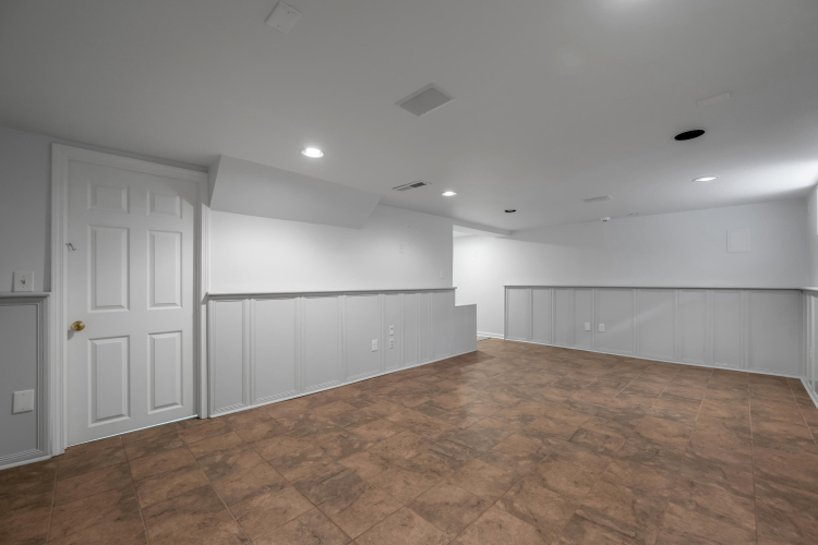 Listing Image 56