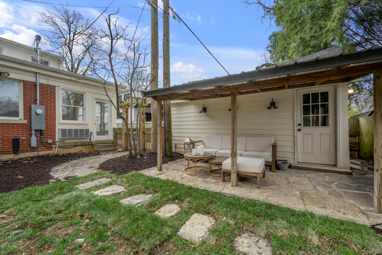 Listing Image 64