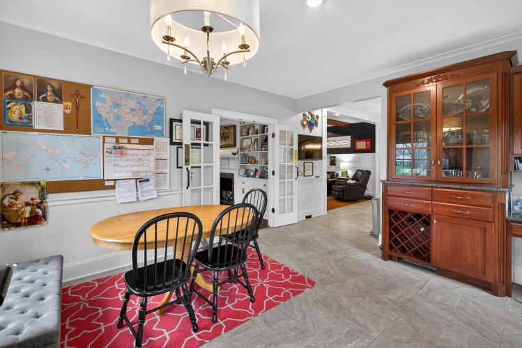Listing Image 12