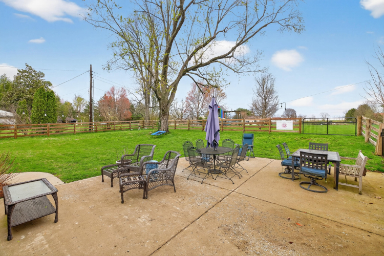 Listing Image 52
