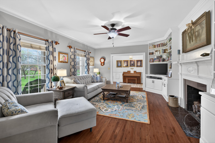 Listing Image 10