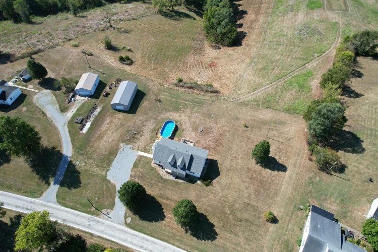 Listing Image 16