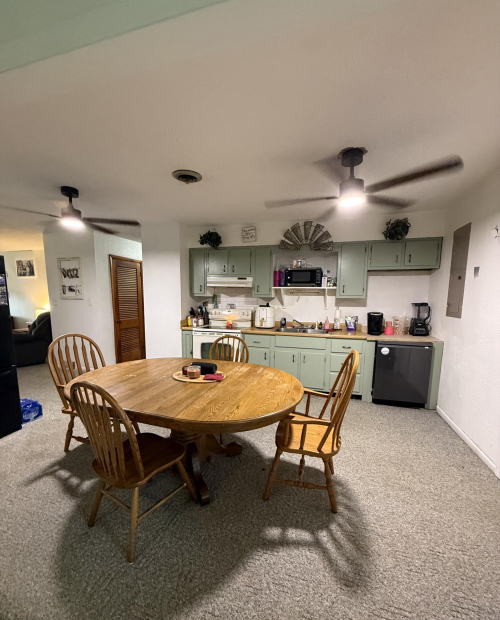 Listing Image 17