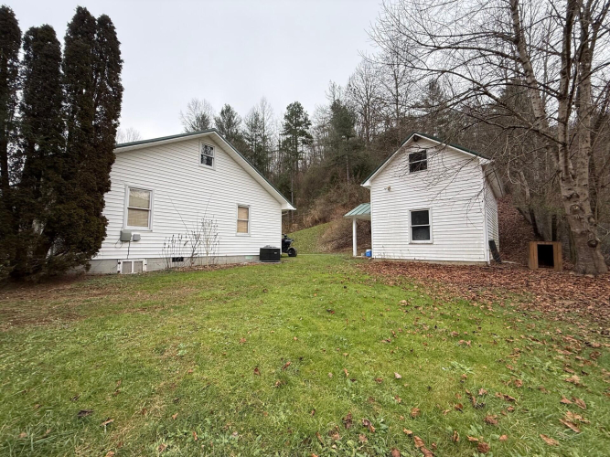 Listing Image 12