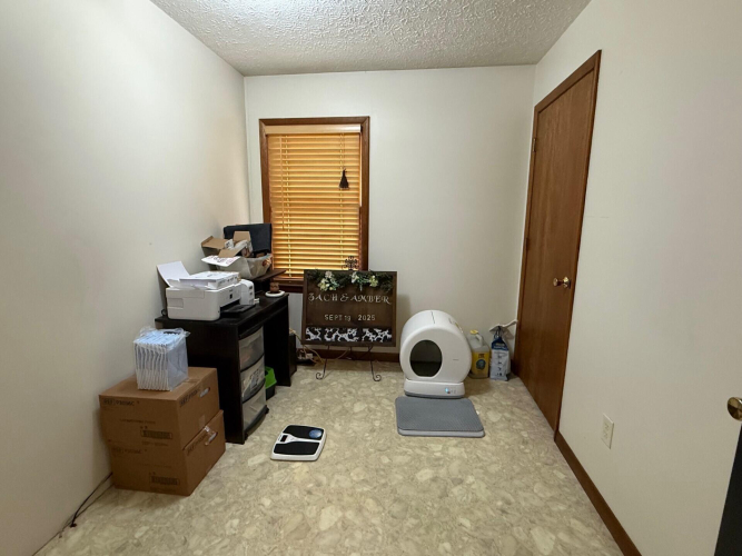 Listing Image 24