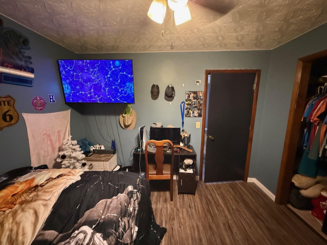 Listing Image 32