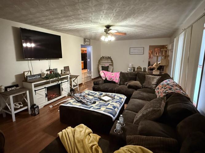 Listing Image 35