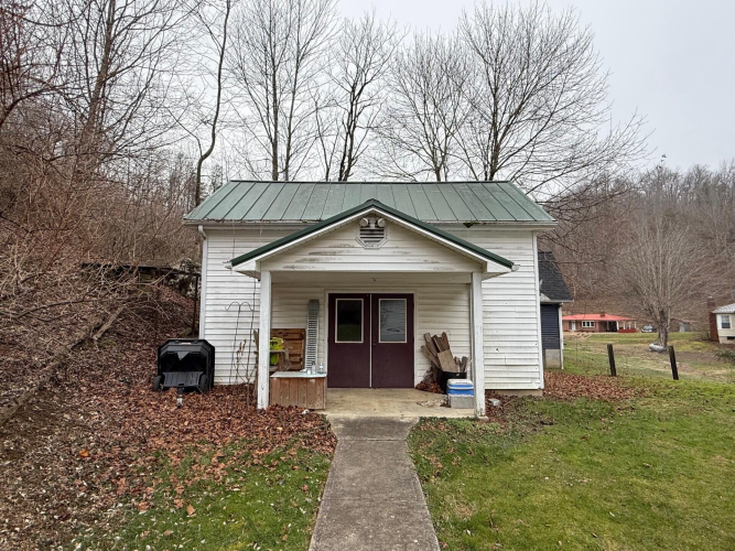 Listing Image 7