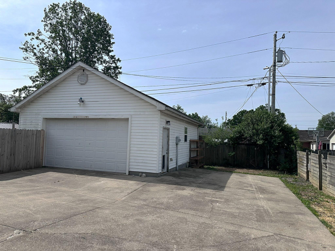 Listing Image 26