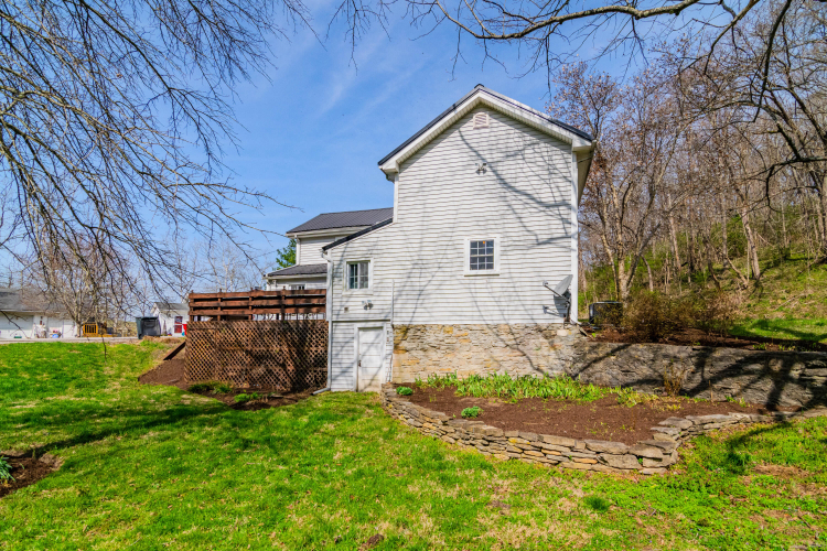 Listing Image 45