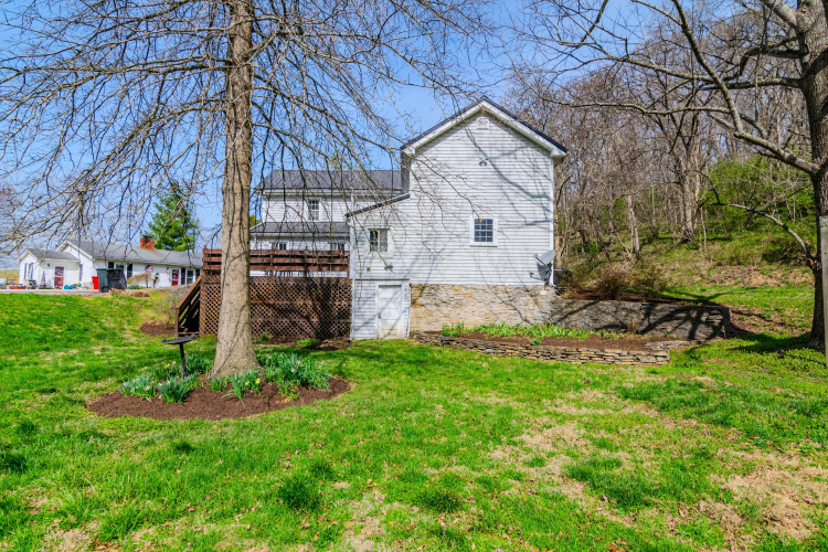 Listing Image 46