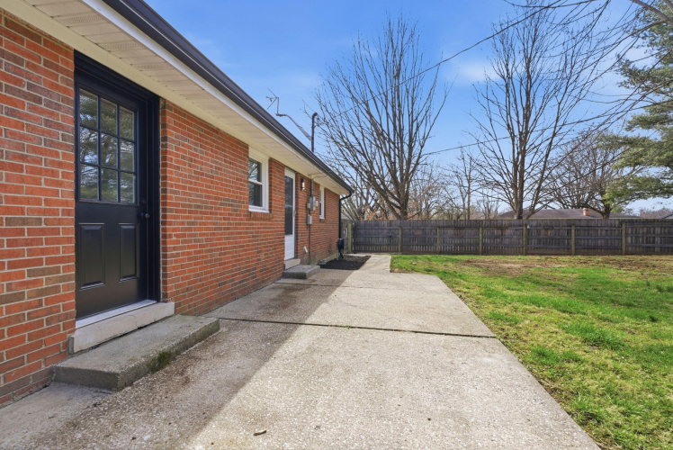 Listing Image 43