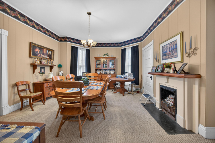 Listing Image 19