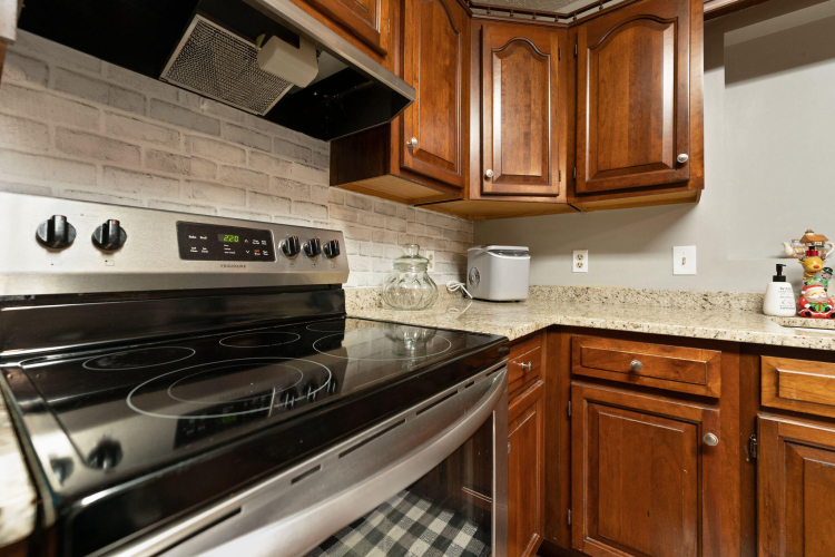 Listing Image 18