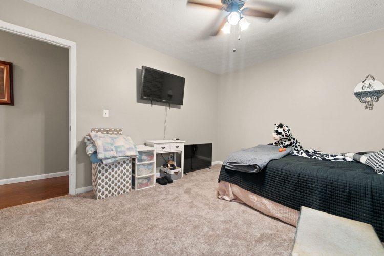 Listing Image 52