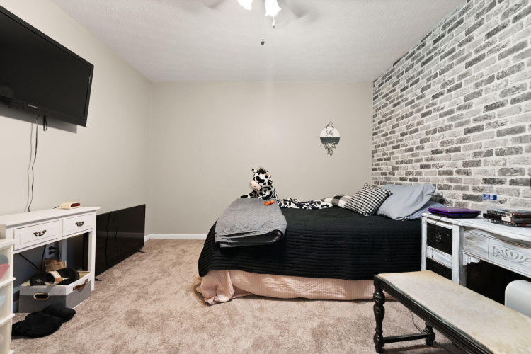 Listing Image 53