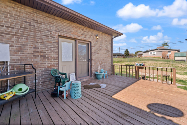 Listing Image 79