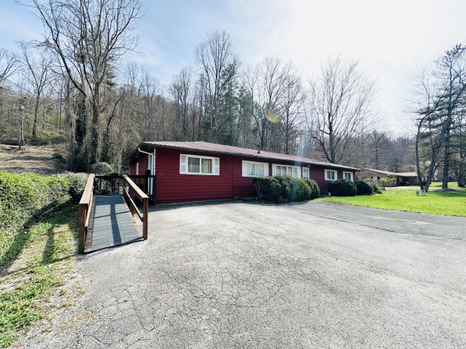 Listing Image 5