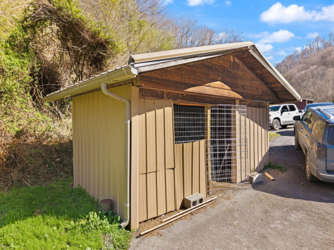 Listing Image 20