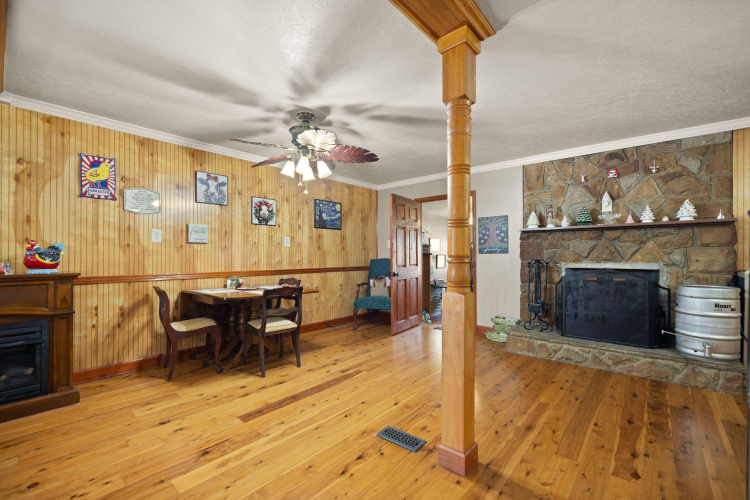 Listing Image 28