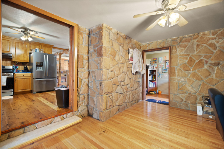 Listing Image 31