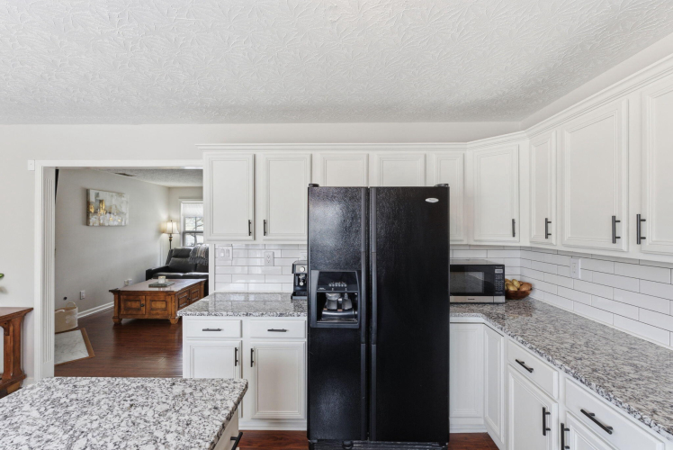 Listing Image 16