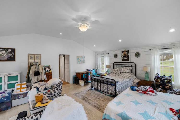 Listing Image 59