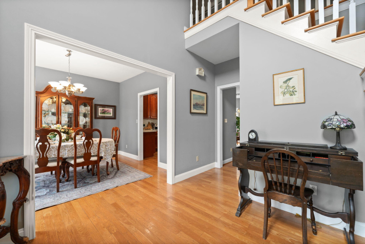 Listing Image 12