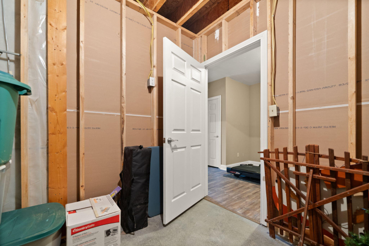Listing Image 90