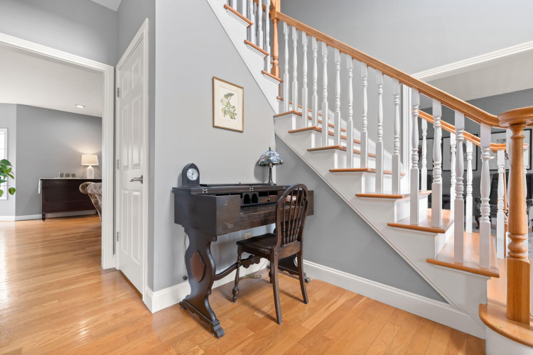 Listing Image 10