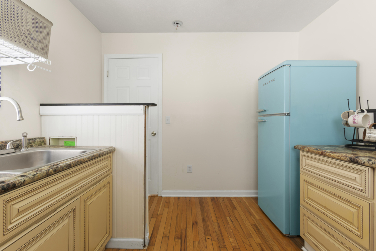 Listing Image 17