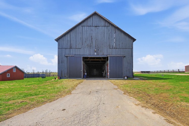 Listing Image 17