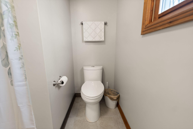 Listing Image 24