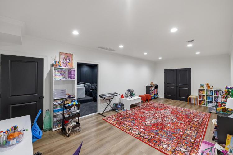 Listing Image 60