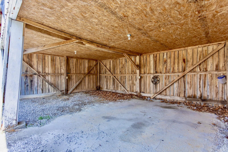 Listing Image 28