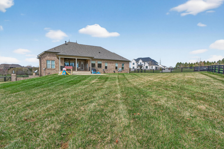 Listing Image 63