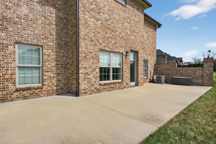 Listing Image 64