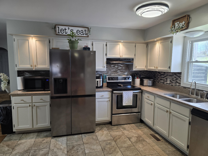 Listing Image 19
