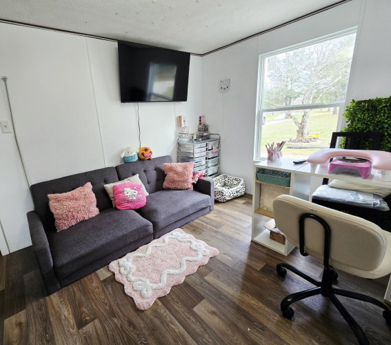 Listing Image 19