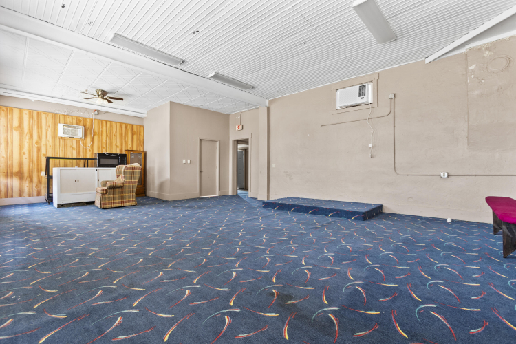 Listing Image 6
