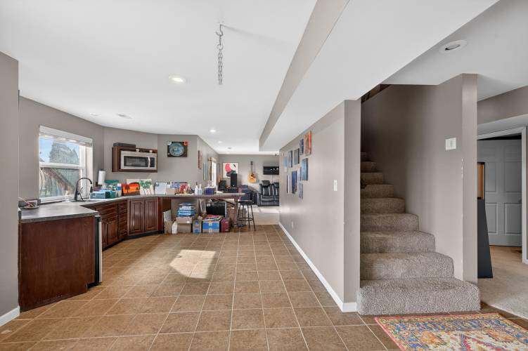 Listing Image 41