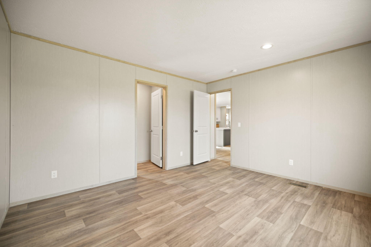 Listing Image 42