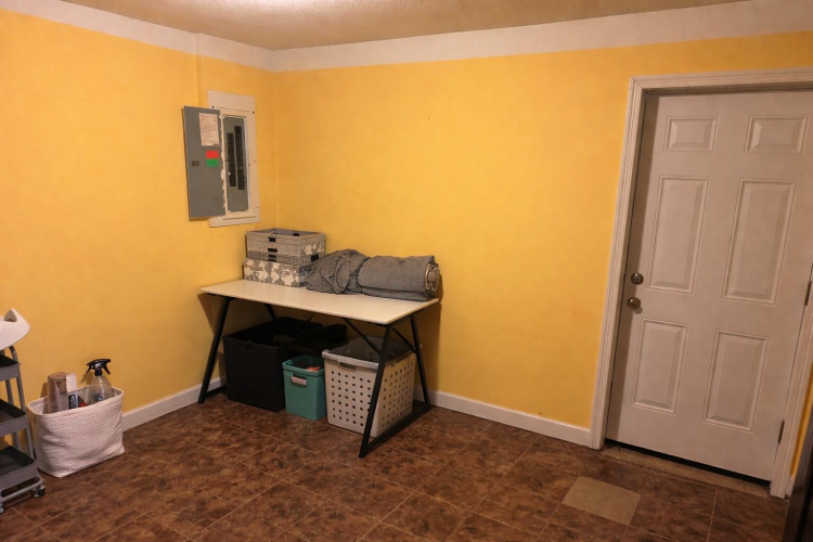 Listing Image 17