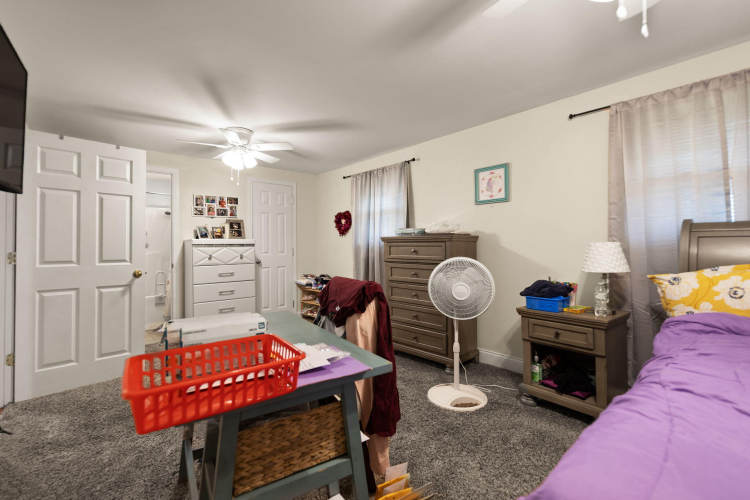 Listing Image 18