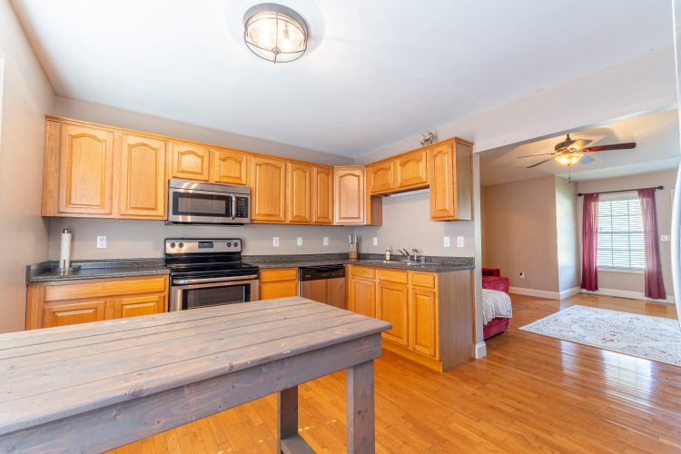 Listing Image 14