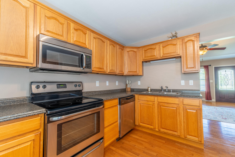 Listing Image 15