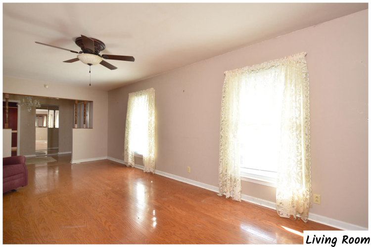 Listing Image 4